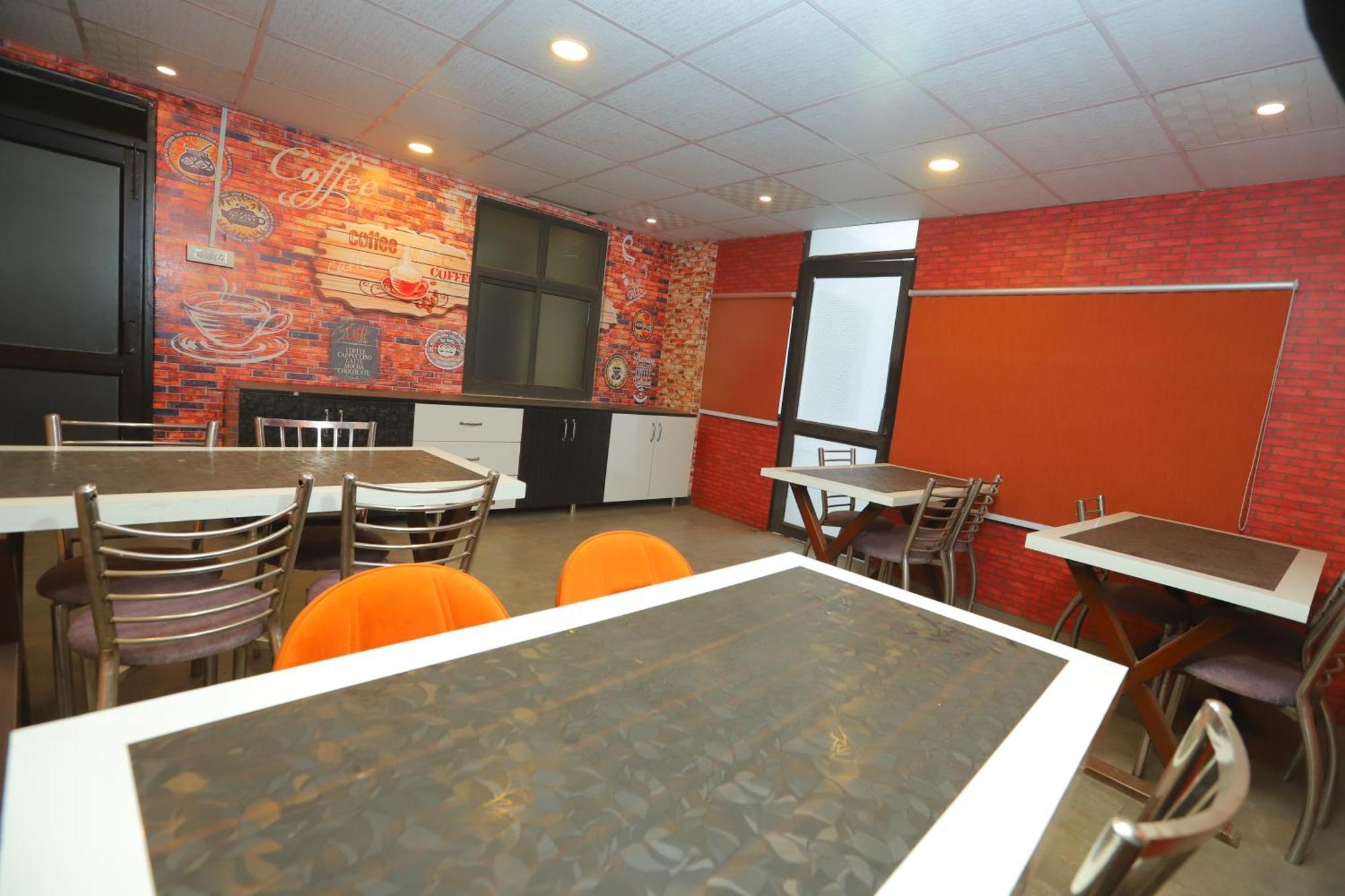 Hotel Almora Inn - Near By Delhi International Airport - With Free Airport Pickup And Drop New Delhi Eksteriør bilde