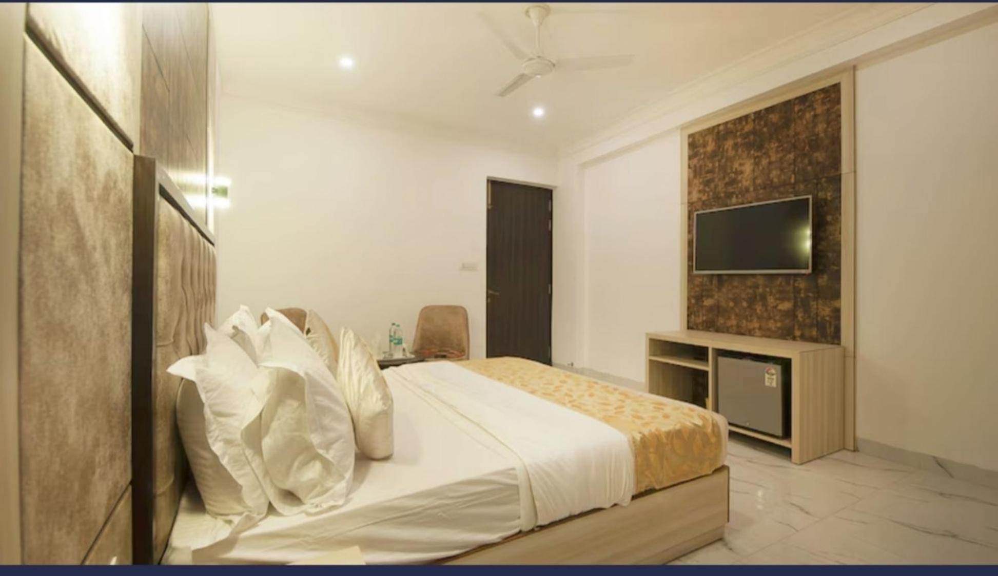 Hotel Almora Inn - Near By Delhi International Airport - With Free Airport Pickup And Drop New Delhi Eksteriør bilde