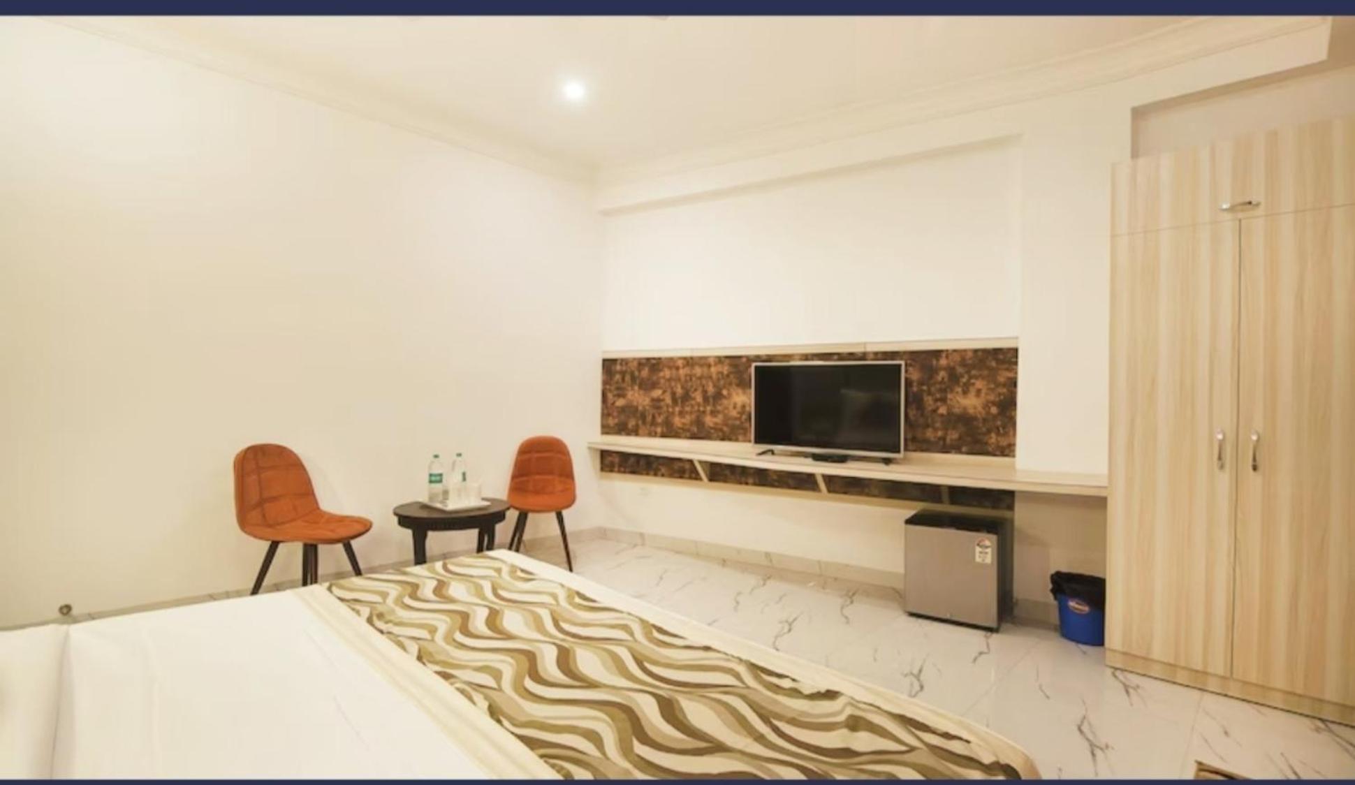 Hotel Almora Inn - Near By Delhi International Airport - With Free Airport Pickup And Drop New Delhi Eksteriør bilde