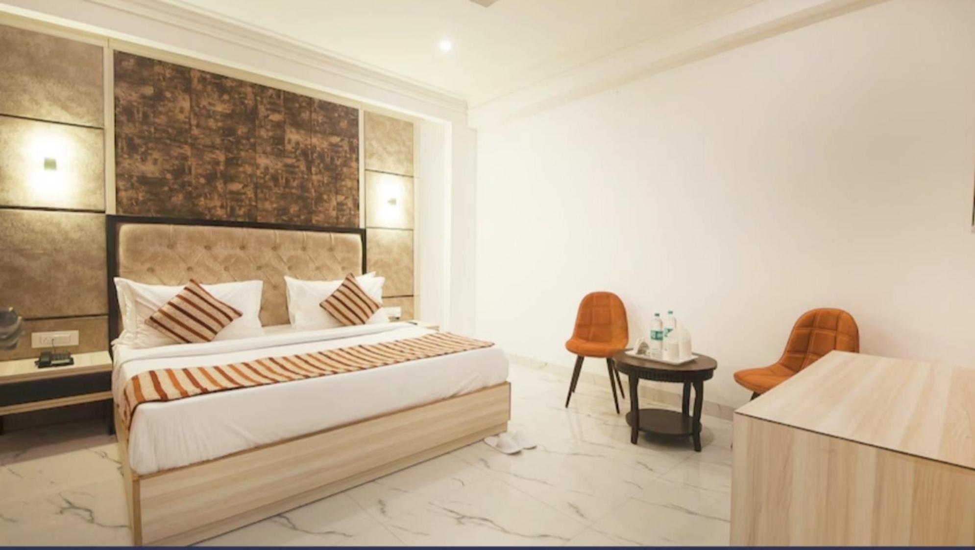 Hotel Almora Inn - Near By Delhi International Airport - With Free Airport Pickup And Drop New Delhi Eksteriør bilde