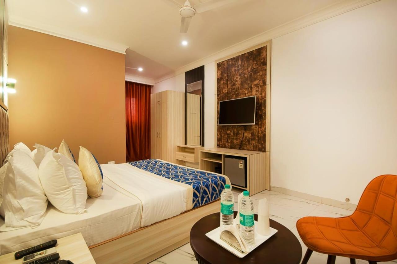 Hotel Almora Inn - Near By Delhi International Airport - With Free Airport Pickup And Drop New Delhi Eksteriør bilde